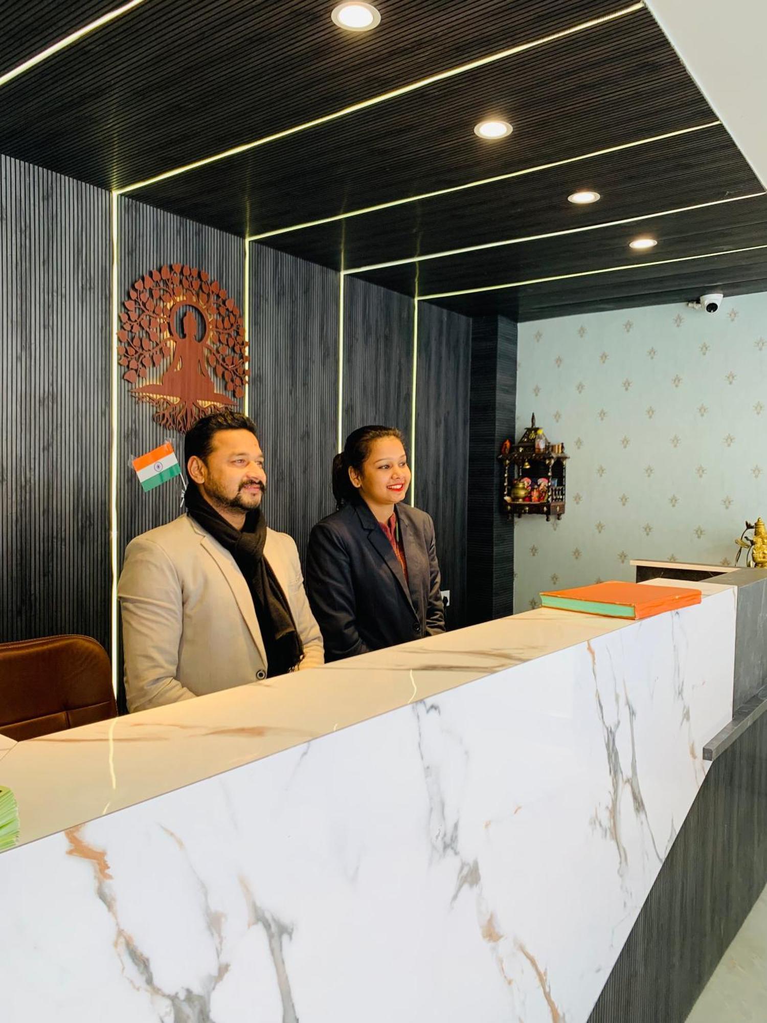 Hotel Nirvana Bliss, Behind Parmarth Niketan Rishikesh Exterior photo