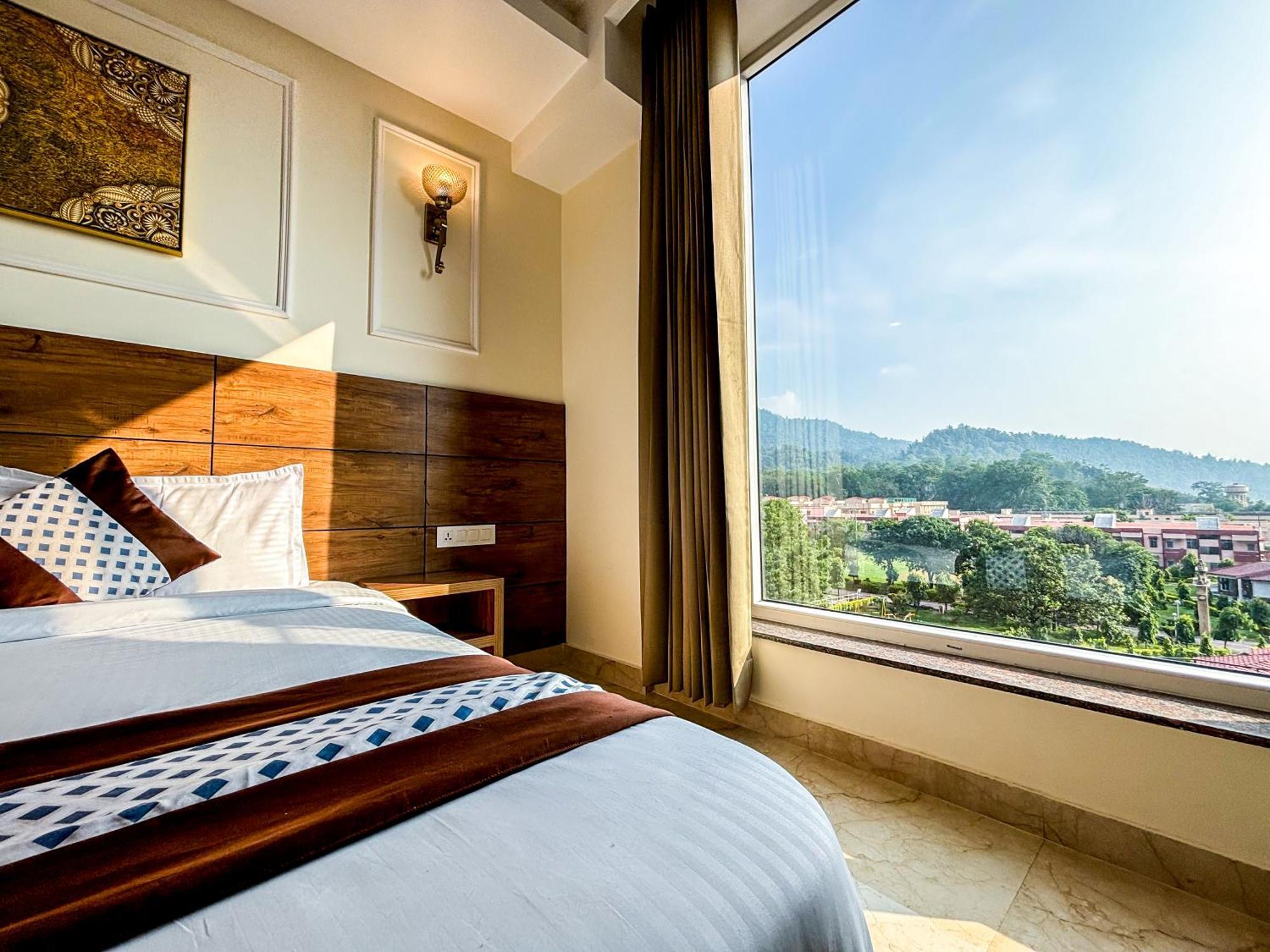 Hotel Nirvana Bliss, Behind Parmarth Niketan Rishikesh Exterior photo