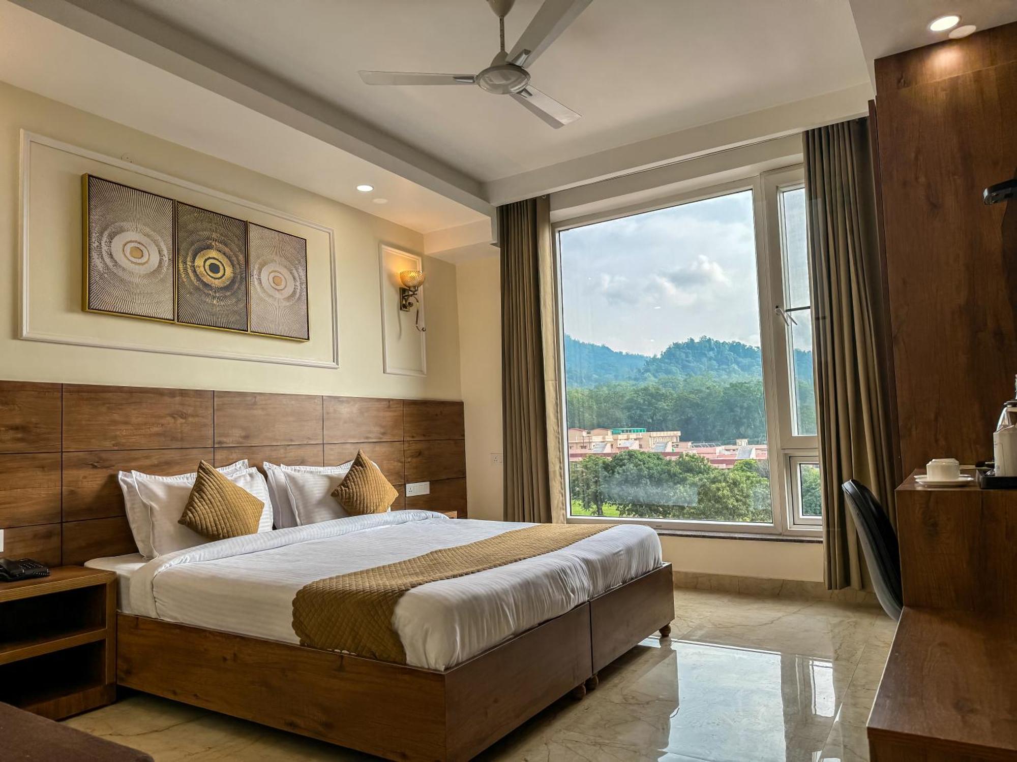 Hotel Nirvana Bliss, Behind Parmarth Niketan Rishikesh Exterior photo